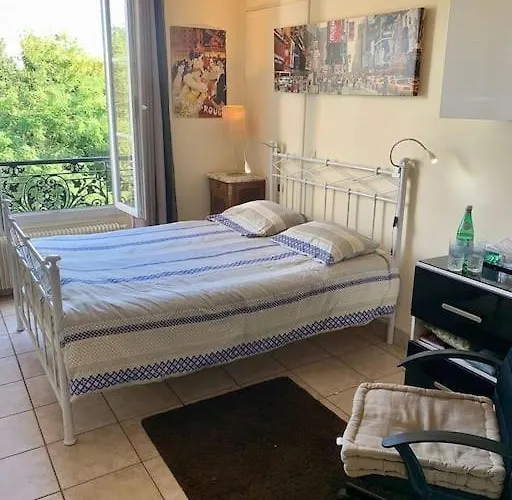Centre 30m2- Cuisine-metro Glaciere * Paris